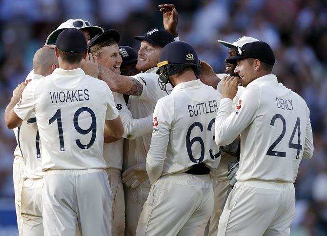 लंदन टेस्ट : इंग्लैंड 135 रन से जीता, एशेज सीरीज 2-2 से ड्रॉ (राउंडअप)