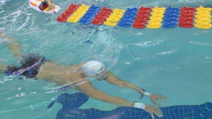 तैरने का विश्व रिकॉर्ड बनाया है … जानें यह कौन है?