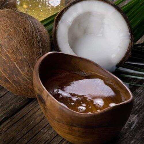 सूखे नारियल खाने से होते हैं ये फायदे, जरूर जान लें एक बार