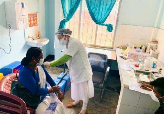 तेलंगाना में पहले दिन 4 हजार स्वास्थ्यकर्मियों को मिलेगी Corona Vaccine