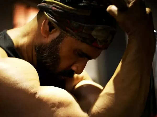 Sunil Shetty कोविड-19 डेल्टा वेरिएंट के तीन मामले पाए जाने के बाद बीएमसी ने सील की सुनील शेट्टी की बिल्डिंग