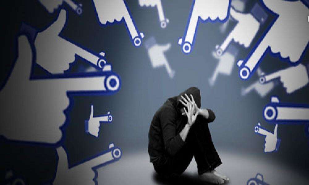 शोधकर्ताओं ने बताया साइबर बुलिंग से डिप्रेशन का खतरा तेजी से बढ़ता