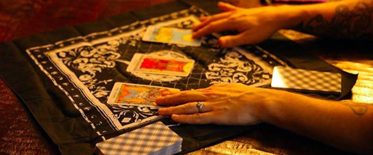 Daily Tarot Rashifal: जानिए आपके लिए कैसा रहेगा 18 सितंबर का दिन