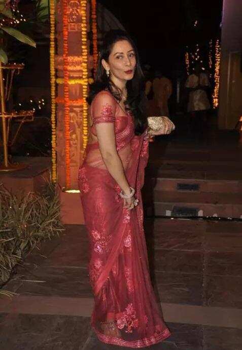 बॉलीवुड अभिनेत्रियों को भी खूबसूरती में मात देती हैं संजय दत्त की पत्न