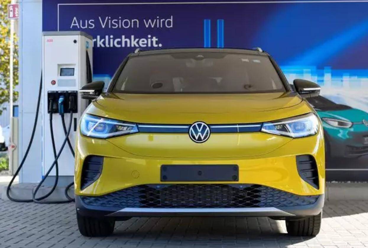 Volkswagen की नई ID4 Electric SUV 400 किलोमीटर की रेंज देंगी ?
