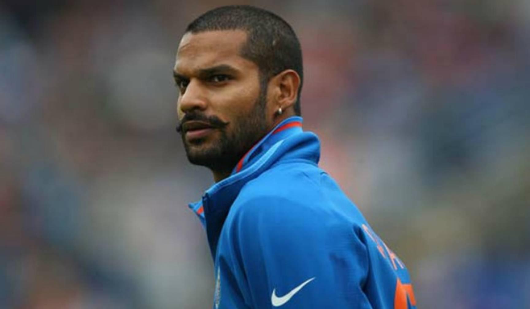 मैदान के बहार सोशल मीडिया पर ये बात कह कर धवन ने मचा दिया धमाल