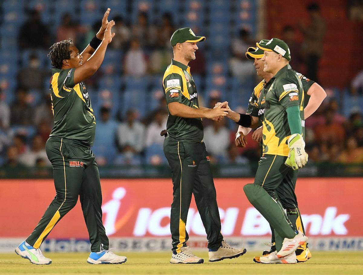 Road Safety World Series: जीत के साथ सेफाइनल में पहुंची  दक्षिण अफ्रीका ,  इंडिया लीजेंड्स का तोड़ा रिकॉर्ड