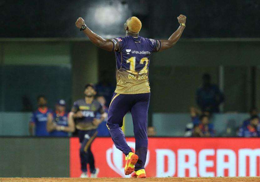 KKR vs MI:  आंद्रे रसेल ने की खतरनाक गेंदबाजी, महज दो ओर में चटकाए 5 विकेट