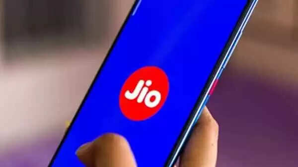 Jio 249 रुपये से इन रिचार्ज पर प्रतिदिन 2 जीबी डेटा दे रहा है