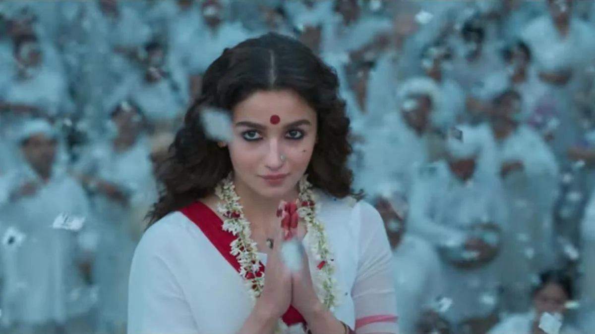 Alia Bhatt: RRR से नहीं बल्कि इस फिल्म से तेलुगू इंडस्ट्री में डेब्यू करेंगी आलिया भट्ट, रिलीज हुआ टीजर