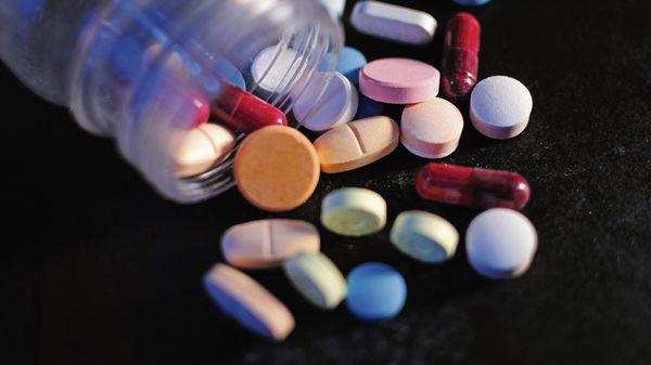 दवा के बढ़ते दामों पर कंट्रोल के लिए भारत सरकार उठा सकती है ये कदम