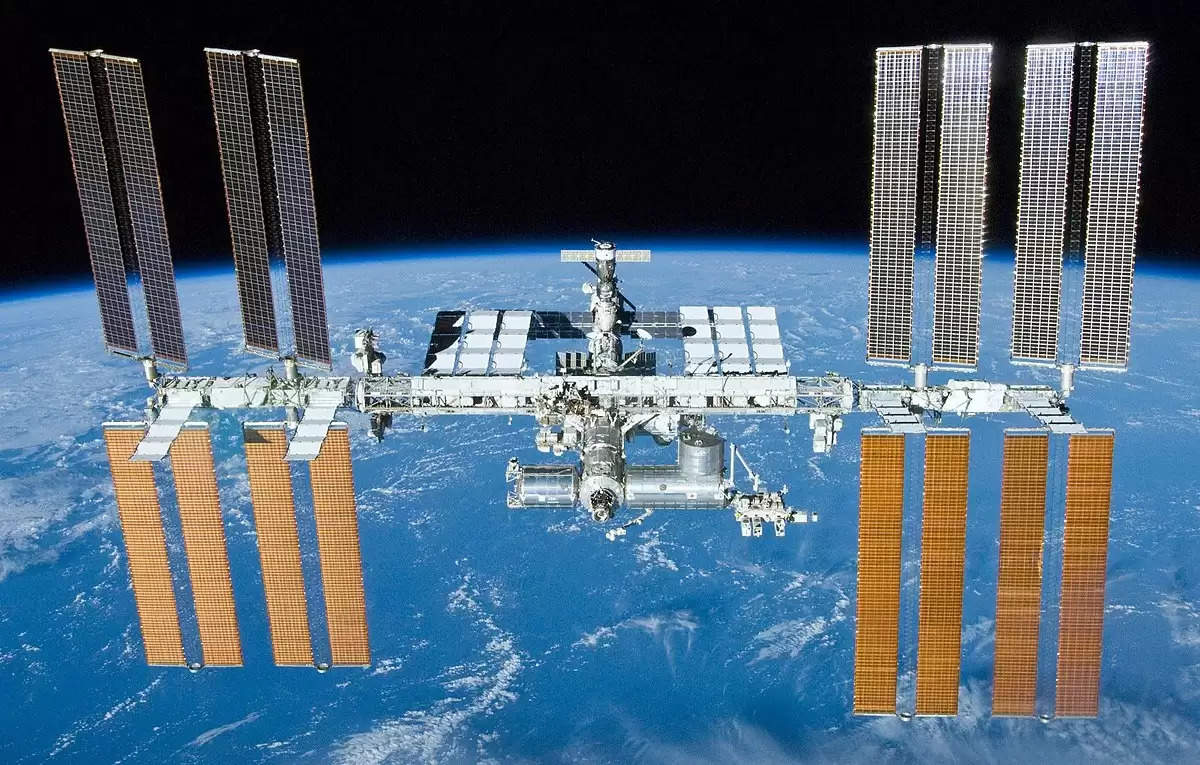 Space स्टेशन के लिए पहले निजी अंतरिक्ष यात्री मिशन के लिए Axiom के साथ नासा की साझेदारी,रिपोर्ट