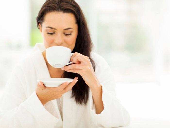 खाली पेट चाय पीने से होने वाले नुकसान जानिए