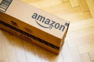 महामारी के बीच ऑनलाइन शॉपिंग से Amazon को मुनाफा