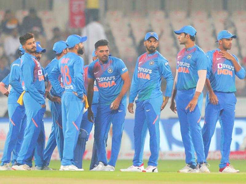 indvswi:विंडीज ने टॉस जीतकर लिया  गेंदबाज़ी का फैसला