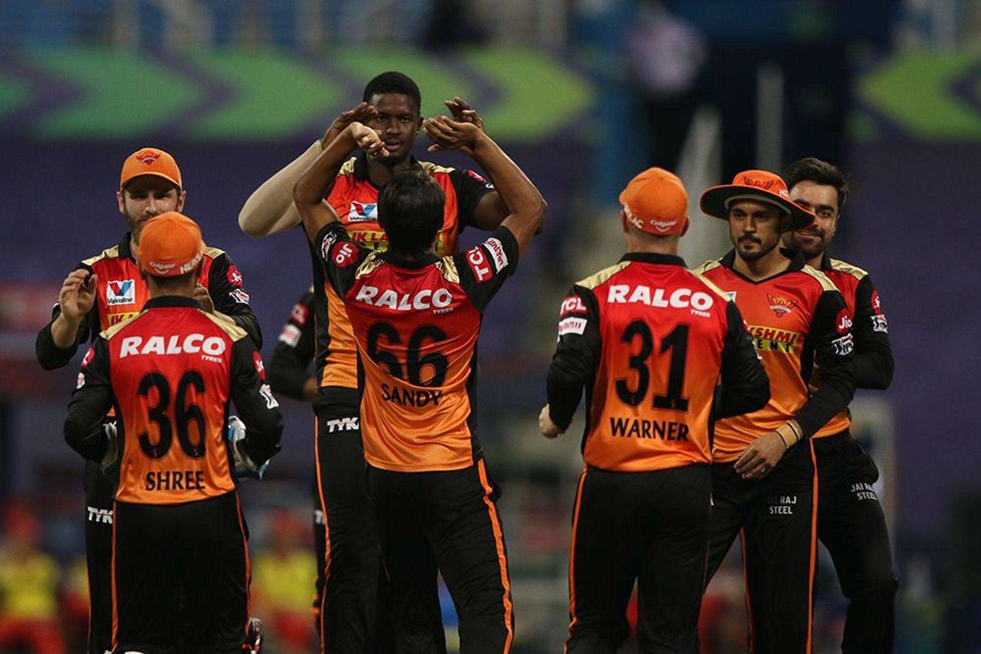 IPL Eliminator 2020: हैदराबाद के खिलाफ बैंगलोर को क्यों मिली  हार, जानिए  चार वजहें