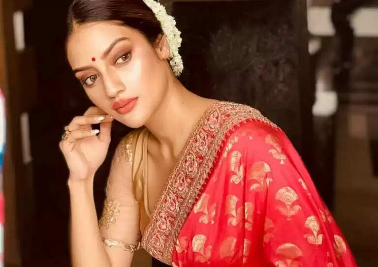 Nusrat Jahan is winning millions of hearts by distributing face masks to all the vendors in the market
