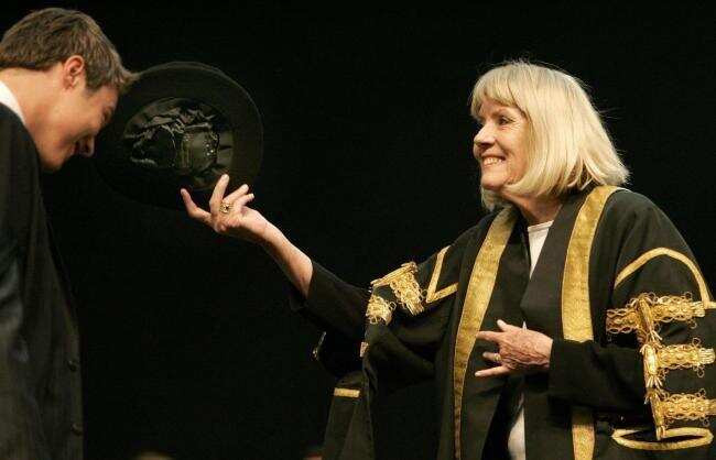 Dame Diana Rigg dies at 82: हॉलीवुड से बुरी खबर, गेम ऑफ थ्रोन्स की इस अभिनेत्री का हुआ निधन
