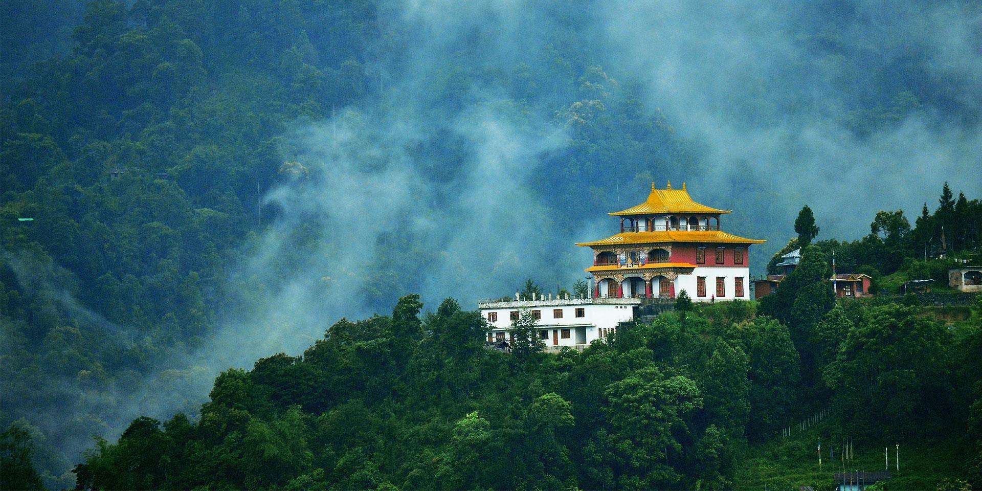 Traveling Spot:आप करें सिक्किम राज्य में स्थित इन अद्भुत स्थानों की यात्रा