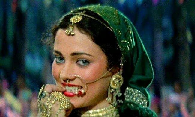 जानें इन दिनों क्या कर रही हैं राम तेरी गंगा मैली की अभिनेत्री मंदाकिनी