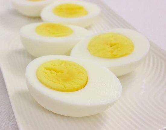 उबला अंडा खाने के बाद कभी न खाएं ये चीजें वरना मौत भी हो सकती है