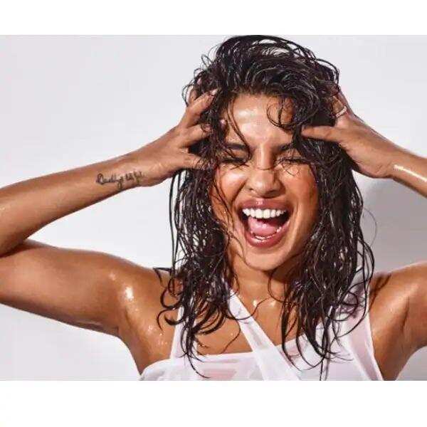 Priyanka Chopra: सोशल मीडिया पर वायरल हो रही प्रियंका चोपड़ा के फोटोशूट की तस्वीरें