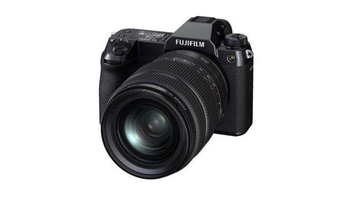भारत में लॉन्च हुआ Fujifilm GFX 100S मिररलेस कैमरा जिसकी कीमत 5,39,999 रुपये है