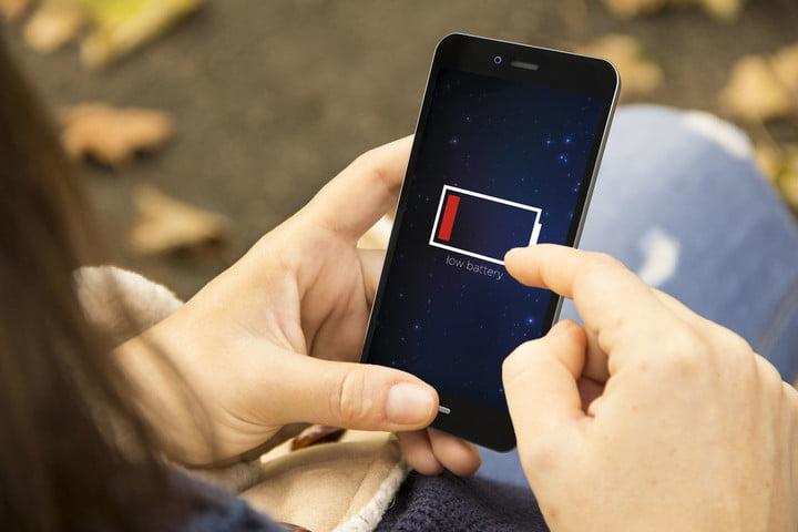 देर तक फोन को चार्ज लगाना खतरनाक हो सकता हैं, जानिये कैसे