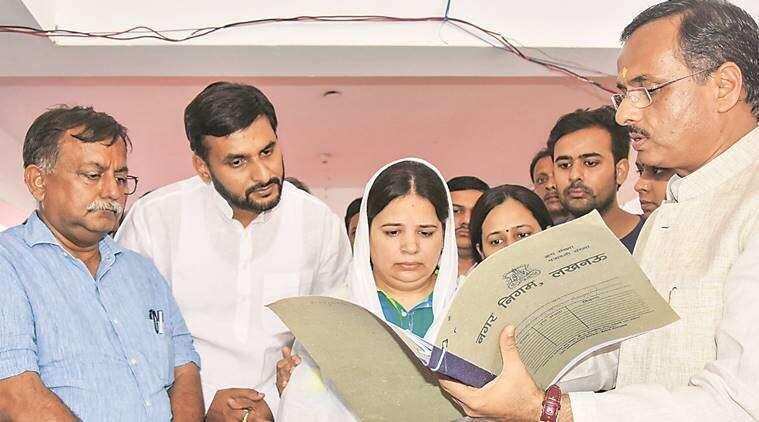 उत्तर प्रदेश : विवेक तिवारी की विधवा को ओएसडी का दर्जा