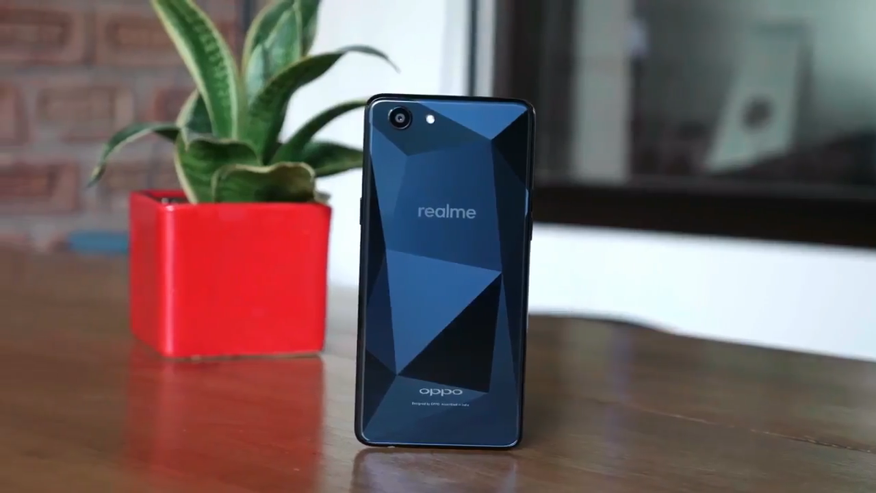 Realme 1 स्मार्टफोन की सेल 18 जून को, जानिये इसके स्पेसिफिकेशन