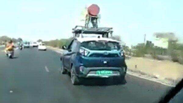 इलेक्ट्रिक कार की बैटरी को चार्ज करने का बेस्ट तरीका है , देखे खस अपडेट