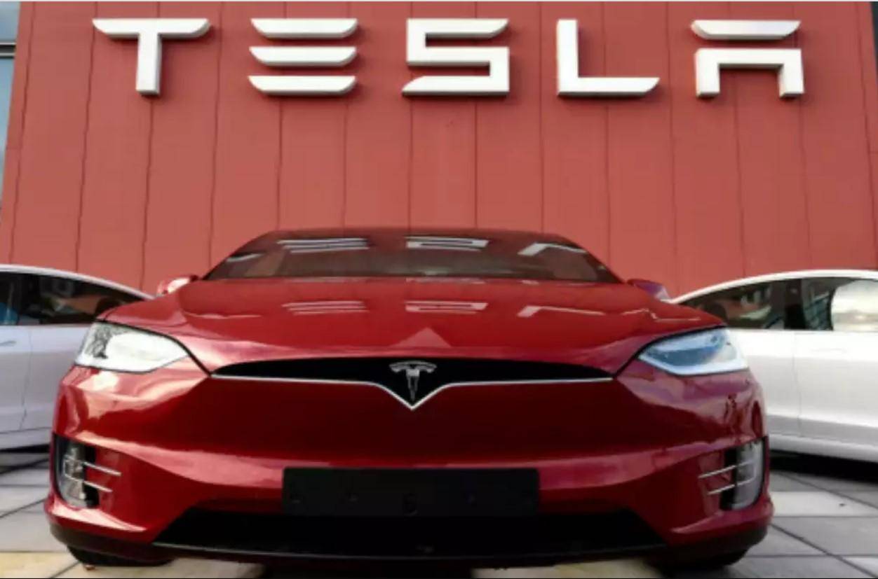Goldman – Tesla Trades : गोल्डमैन और टेस्ला बीच $ 100 मिलियन डॉलर के सौदे पर चर्चा  ?
