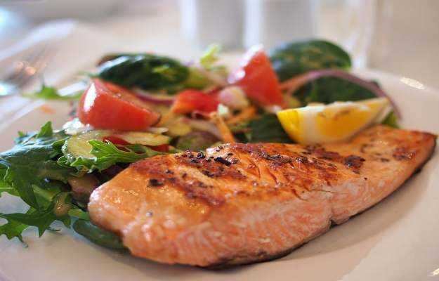 Corona: कोरोना अवधि के दौरान आहार में सैल्मन मछली को शामिल करें जो एक प्रतिरक्षा बूस्टर के रूप में कार्य करती है