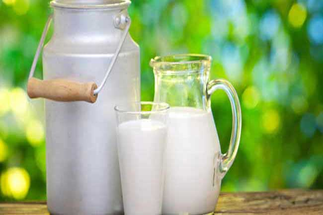 जानिए, कैसे दूध बचा सकता है आपको आने वाली हर परेशानियों से…