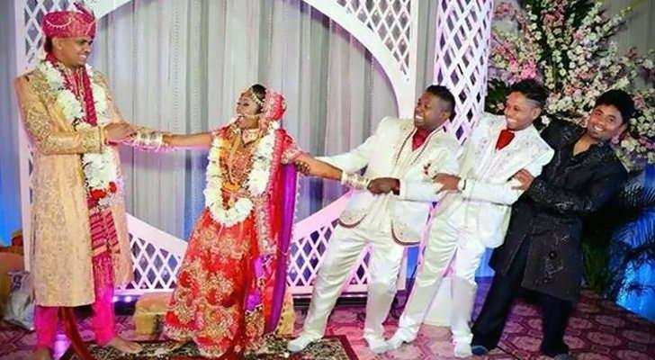 ये क्रिकेटर विदेशी होने के बावजूद भारत से करता है प्यार, पत्नी लगाती है मांग में सिन्दूर