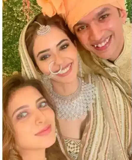 Sana Sayyad wedding: टीवी अभिनेत्री सना सैयद ने रचाई बॉयफ्रेंड के साथ शादी, सामने आई तस्वीरें