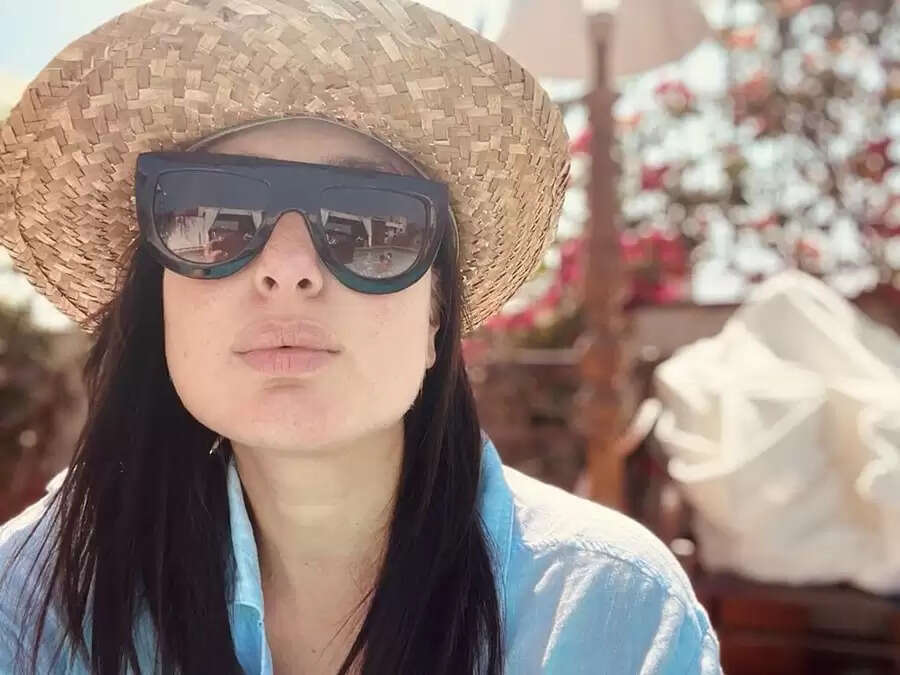 ​Kareena Kapoor Khan Shares Missed You All’ Post