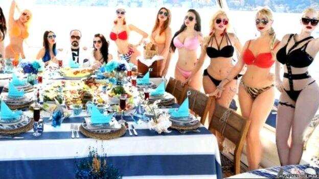 ये है दुनिया का सबसे अय्याश आदमी-हर रात खर्च कर देता है 2 कराेड़, 6-6 लड़कियों के साथ सोता है