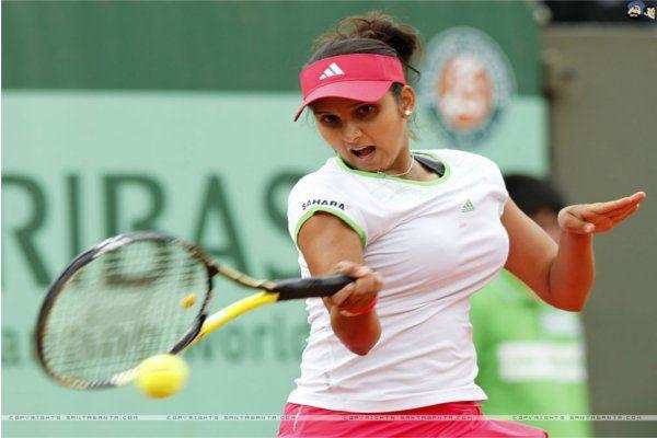 दो साल बाद वापसी कर सानिया मिर्जा महिला डबल्स के फाइनल में