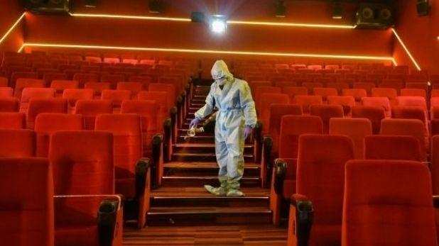 COVID-19 pandemic: कोरोना की वजह से बंद सिनेमा हॉल से बेहाल थिएटर मालिक