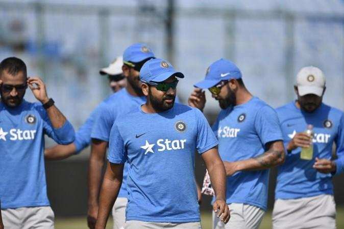 Breaking News: टीम इण्डिया के 2 युवा क्रिकेटर के ऊपर आज लग सकता है आजीवन प्रतिबन्ध, टीम इण्डिया से किया धोखा जासूसी करते पकड़े गए