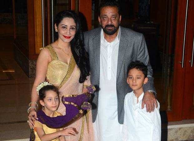 Sanjay Dutt की पत्नी मान्यता ने अपने परिवार के साथ शेयर की तस्वीर, काफी खुश नज़र आए संजय दत्त