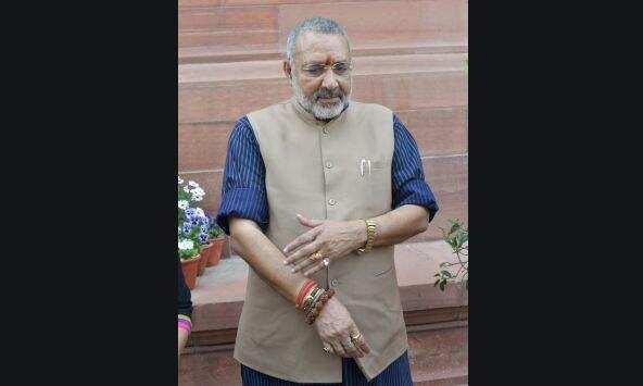गाजीपुर मुर्गा मंडी बंद करने से पैदा हुई घबराहट : Giriraj Singh