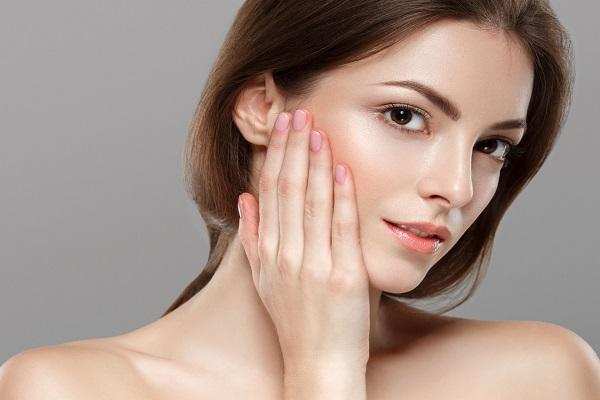 प्राकृतिक मॉइस्चराइजर का उपयोग करके त्वचा को बनाएं सुंदर,जानें
