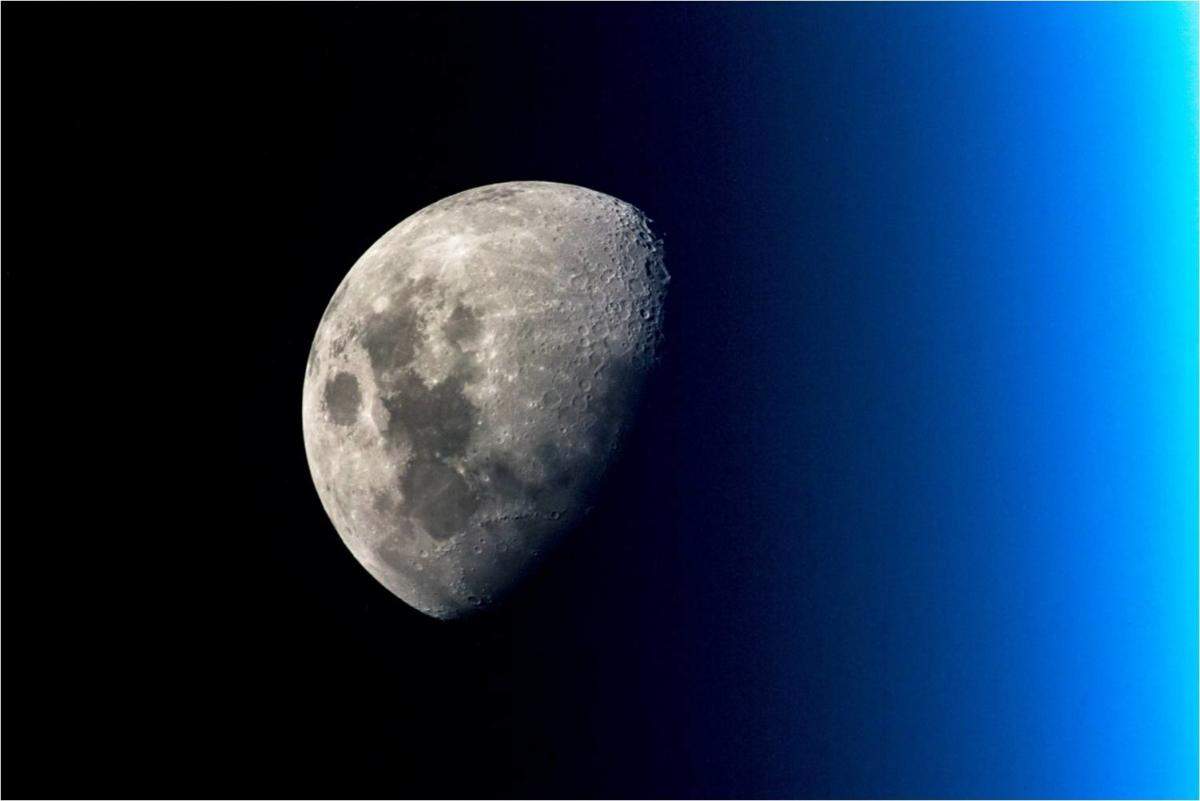 चंद्र मिट्टी से ऑक्सीजन निकाली जा सकती है।