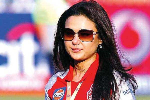 Preity Zinta Covid 19 test: 4-5 बार नहीं बल्कि इतनी बार प्रीति जिंटा ने करवाया अपना कोरोना टेस्ट, जानकर होंगे हैरान