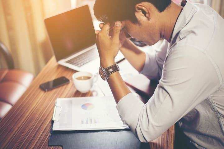काम से संबंधित तनाव आपके मस्तिष्क को खा रहा है? जानें रिपोर्ट