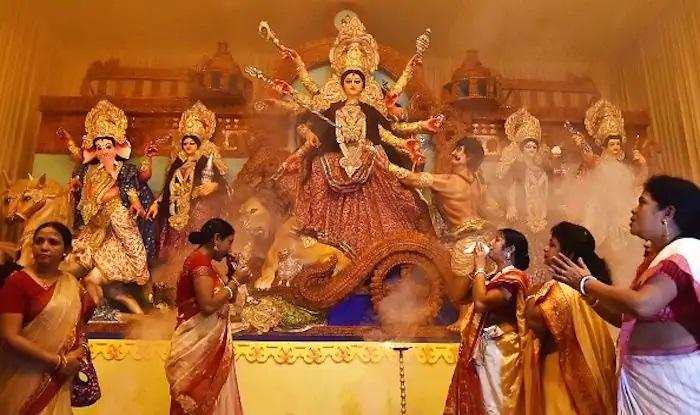 Maa kalratri aarti: नवरात्रि का सातवां दिन, आज इस आरती से करें मां कालरात्रि की पूजा