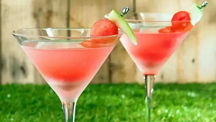 Recipe: गर्मियों में तरबूज है बहुत खास ,ट्राई करें दो अलग-अलग रेसिपी