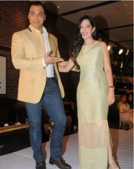 देखें PAK क्रिकेटरों की अपनी पत्नियों के साथ ये तस्वीरें, किसकी जोड़ी लगी आपको सबसे बेस्ट